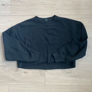 Wild Fable Cropped Black Crewneck Sweatshirt – XS – Good Used Condition